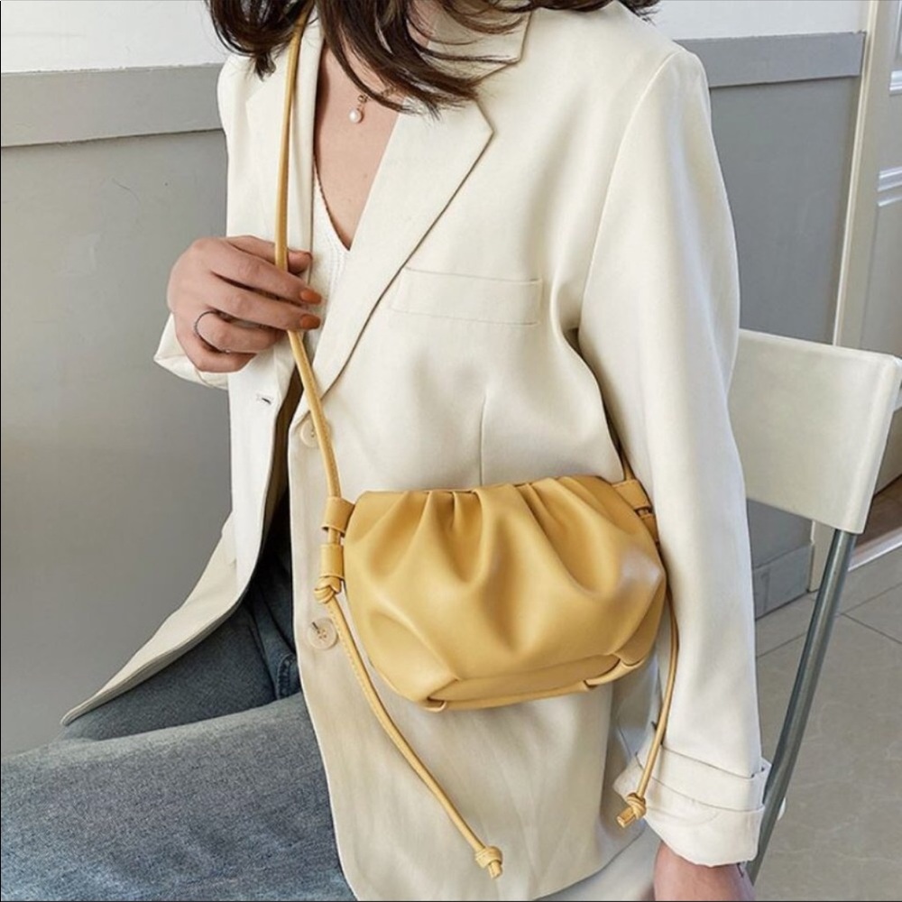 *Host Pick* Elegant vegan leather shoulder bag - Picture 10 of 13